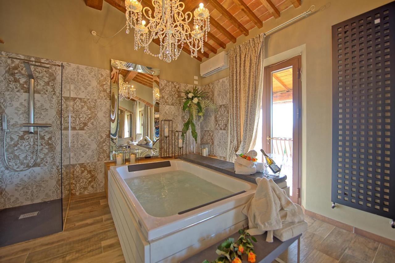 Villa Massimiliano By Posarellivillas Volterra Extérieur photo