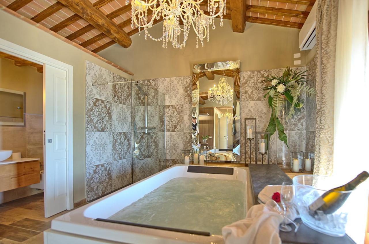 Villa Massimiliano By Posarellivillas Volterra Extérieur photo